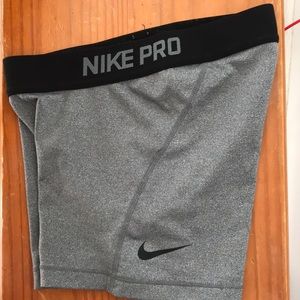 Grey Nike Pros 💪🏼❕